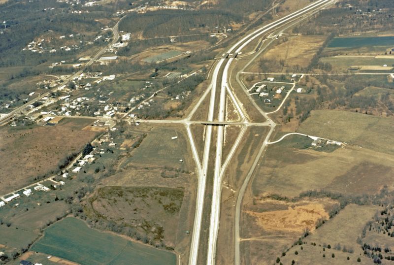 File:234 Photo 1 Diamond Interchange.jpg